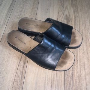 Naturalizer heel sandals